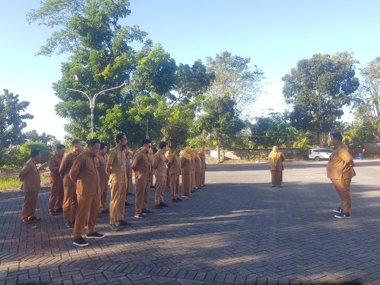 Menembus Batas Pengabdian: Suka dan Duka Menjadi Pegawai PPPK di DPMPTSP Kabupaten Tanah Bumbu