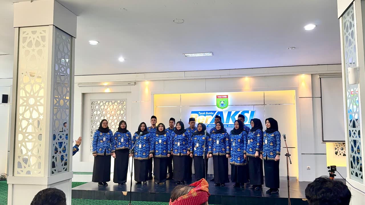 Semarak HUT ke-55 KORPRI, DPMPTSP Tampilkan Harmoni dalam Lomba Paduan Suara